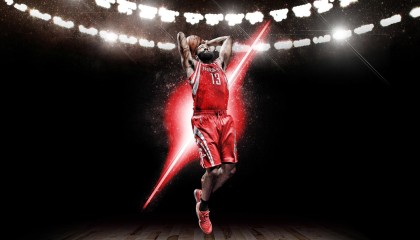 开云体育在线-库里逆天远投：每一粒三分都成为比赛的转折点！，库里投超远三分视频