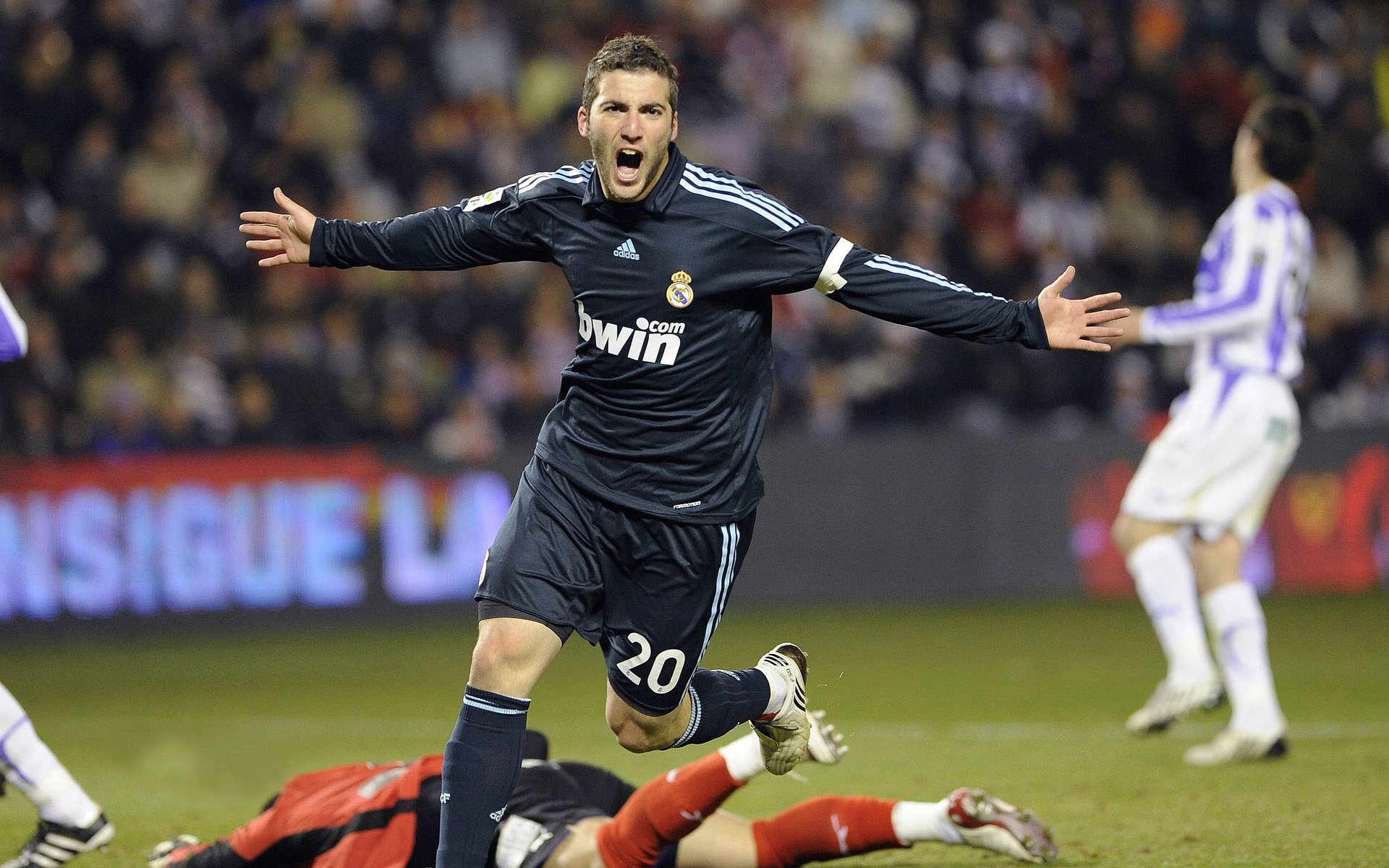 国际赛事背后的合作与竞争关系，国际赛事背后的合作与竞争关系有哪些